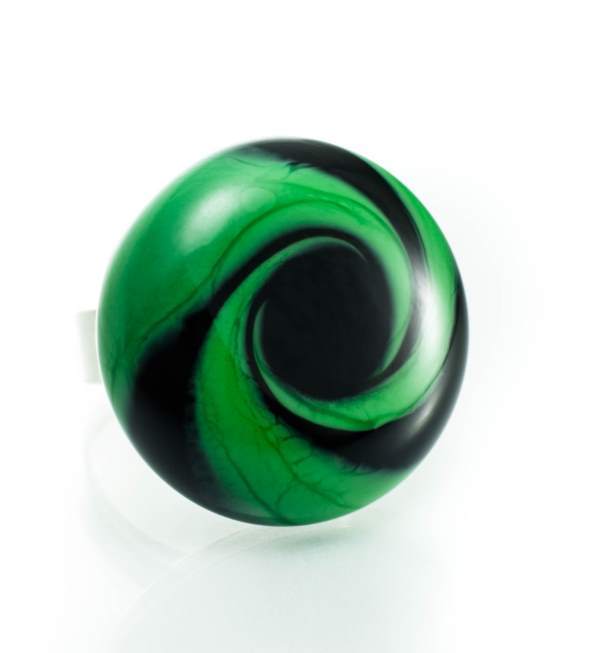 Prsten Zelena spirala na crnom